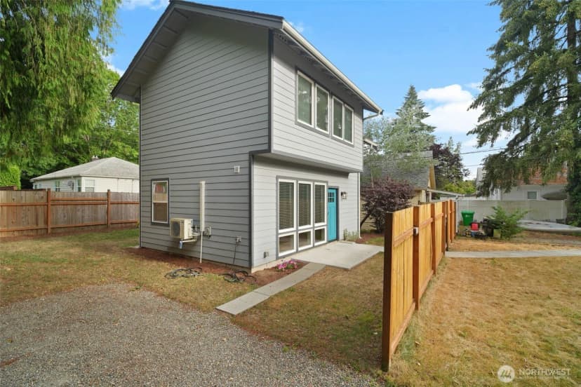 Property photo for 2317 Washington Street Se, Olympia photo 3