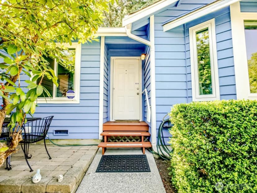 Property photo for 1608 Puget Drive, Everett photo 2