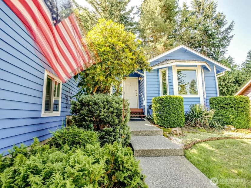 Property photo for 1608 Puget Drive, Everett photo 2