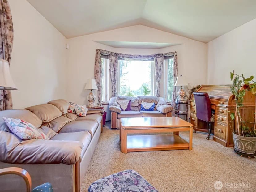 Property photo for 1608 Puget Drive, Everett photo 13