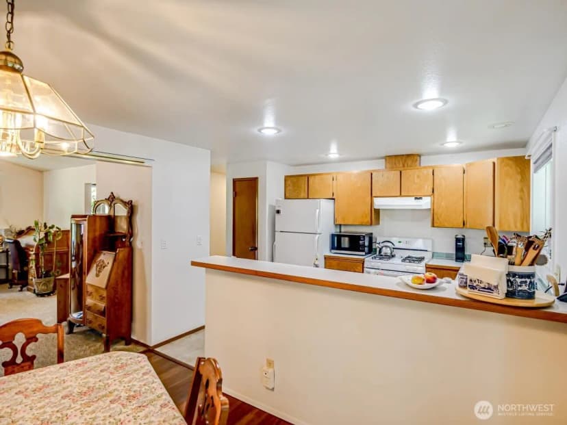 Property photo for 1608 Puget Drive, Everett photo 8