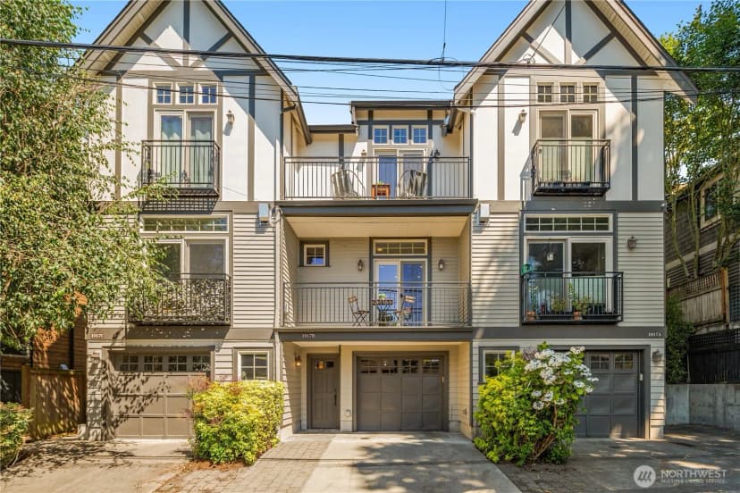 Property photo for 1917 8th Avenue W #b, Seattle photo 3