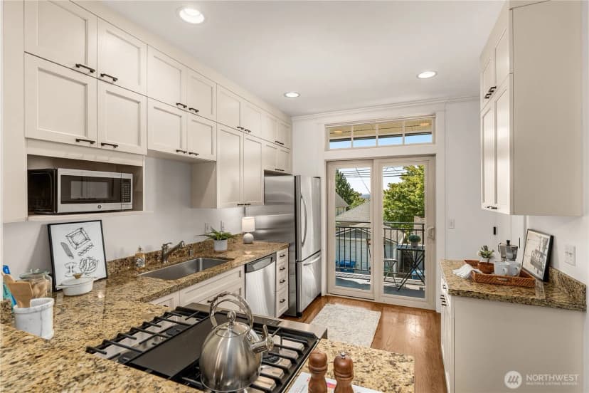 Property photo for 1917 8th Avenue W #b, Seattle photo 10