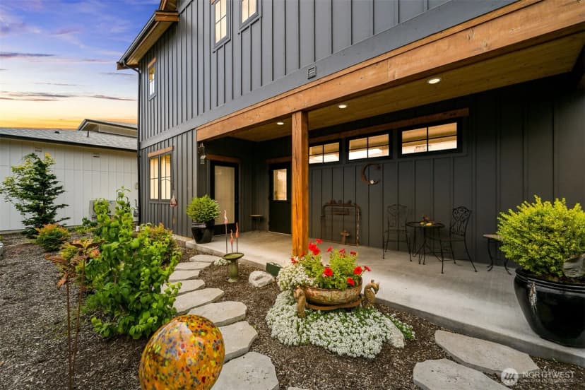 Property photo for 203 Pebblebrook Drive, Lynden photo 23