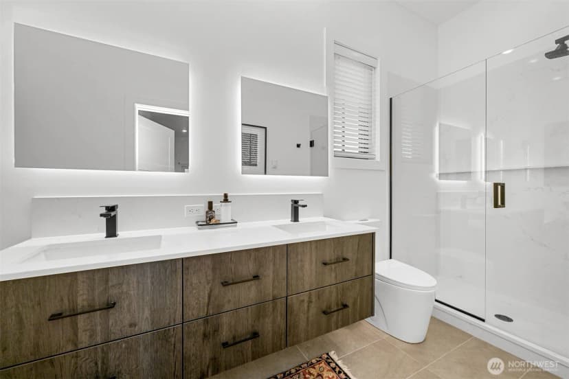 Property photo for 203 Pebblebrook Drive, Lynden photo 16