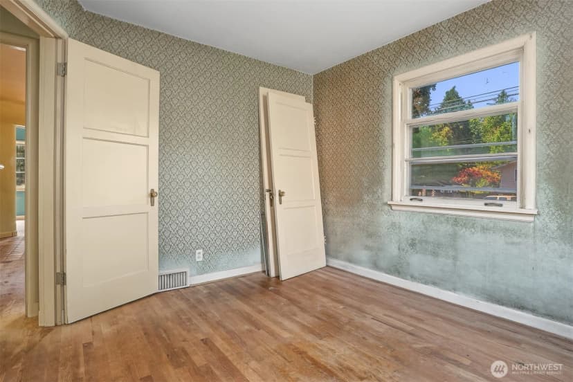 Property photo for 8552 31st Avenue Nw, Seattle photo 13