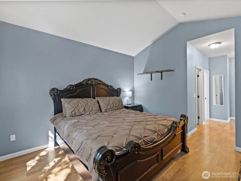 Property photo for 12712 Admiralty Way #c301, Everett photo 7