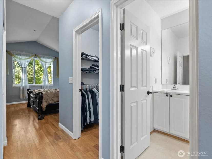 Property photo for 12712 Admiralty Way #c301, Everett photo 6