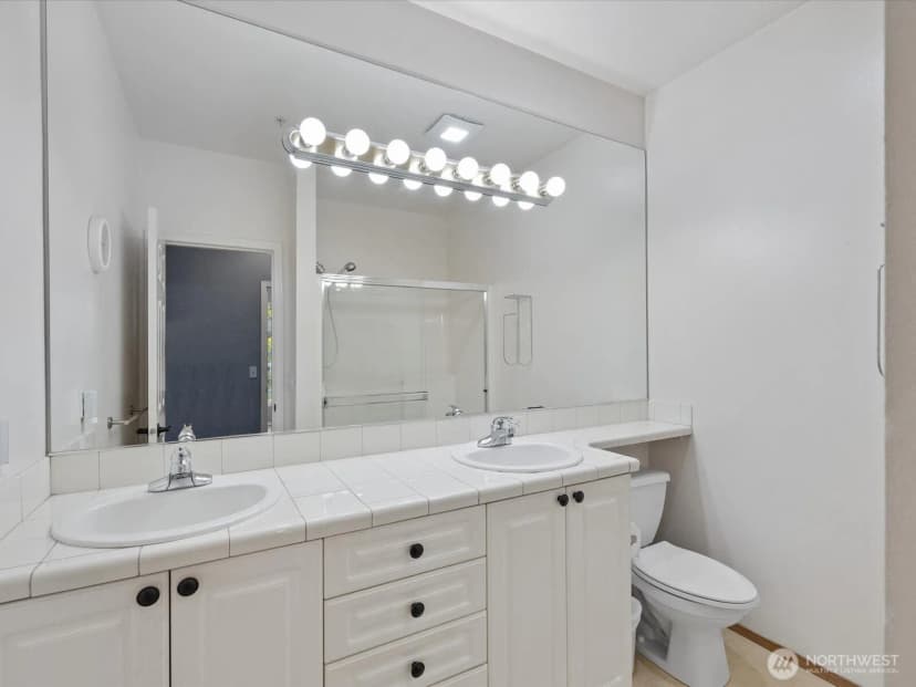 Property photo for 12712 Admiralty Way #c301, Everett photo 11
