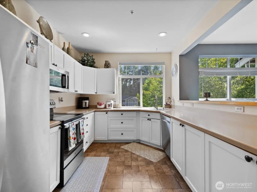 Property photo for 12712 Admiralty Way #c301, Everett photo 17