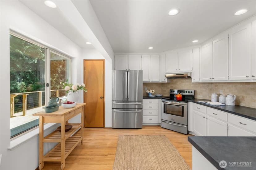 Property photo for 10109 Ne Knight Road, Bainbridge Island photo 8