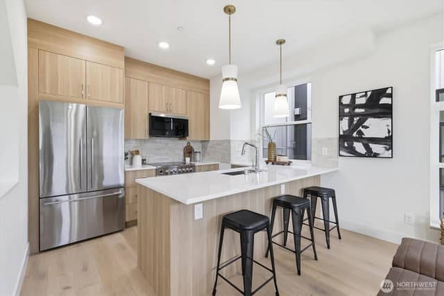 Property photo for 2012 Fairview Avenue E #a, Seattle photo 5