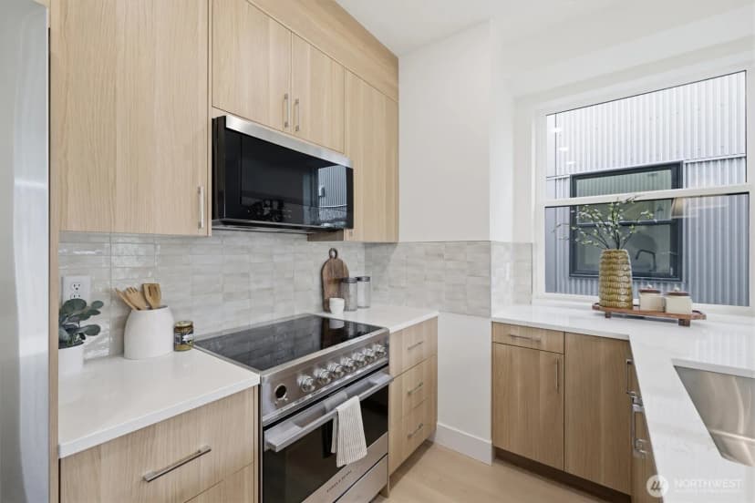 Property photo for 2012 Fairview Avenue E #a, Seattle photo 7