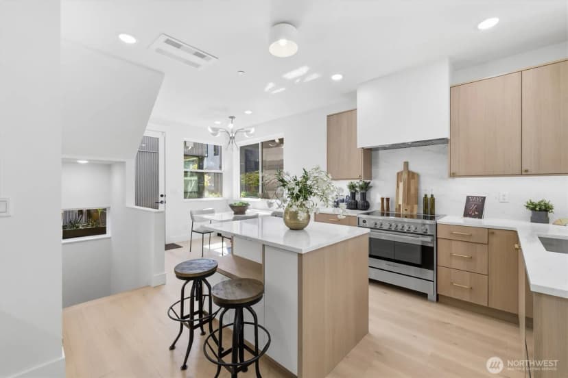 Property photo for 2020 Fairview Avenue E #a, Seattle photo 10