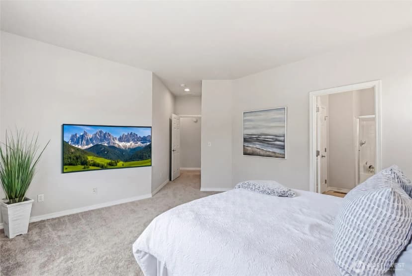 Property photo for 11711 239th Avenue Ne, Redmond photo 15