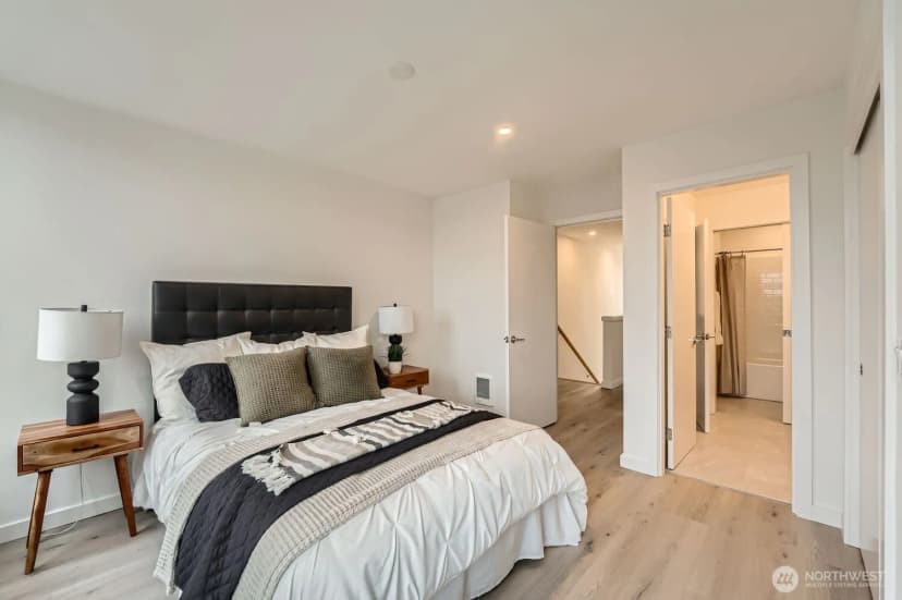 Property photo for 6608 Carleton Avenue S #b, Seattle photo 18