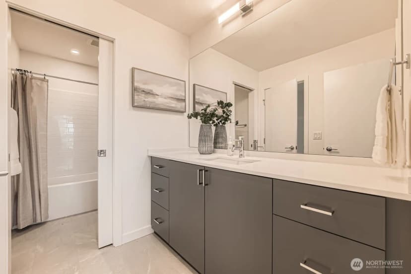 Property photo for 6608 Carleton Avenue S #b, Seattle photo 20