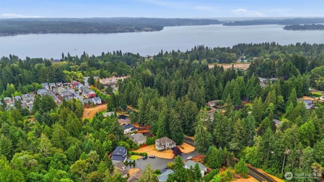 Property photo for 8400 Jeatran Place Nw, Silverdale photo 3
