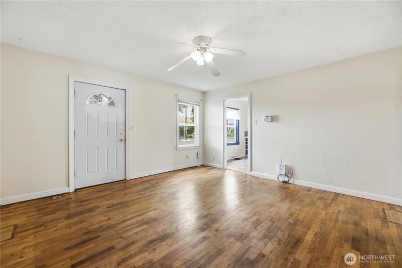 Property photo for 1409 Silver Street, Sumner photo 7