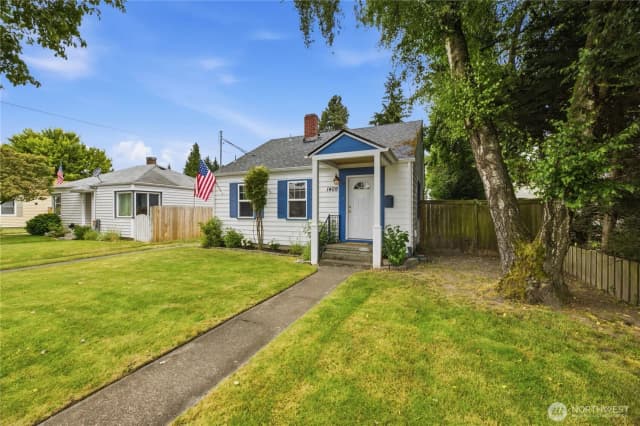 Property photo for 1409 Silver Street, Sumner photo 2