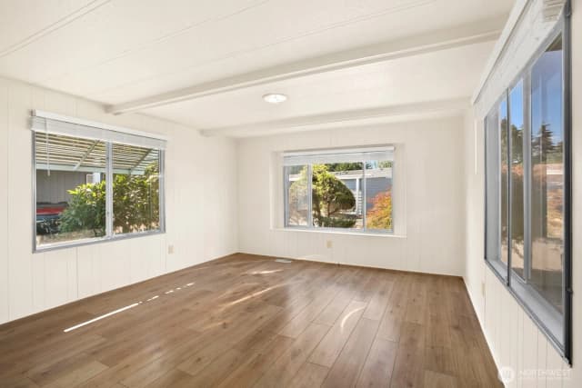 Property photo for 1121 244th Street Sw #42, Bothell photo 2