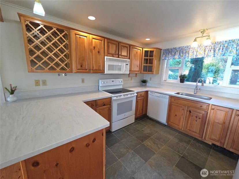 Property photo for 232 E Libby Road W, Shelton photo 13