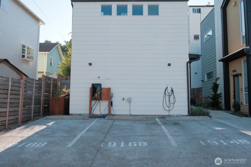 Property photo for 1916 18th Avenue S #b, Seattle photo 25