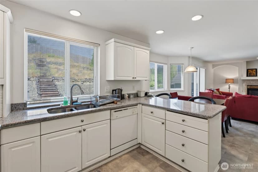 Property photo for 12450 Se 198th Place, Kent photo 9