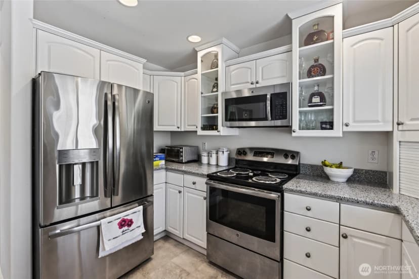 Property photo for 12450 Se 198th Place, Kent photo 8