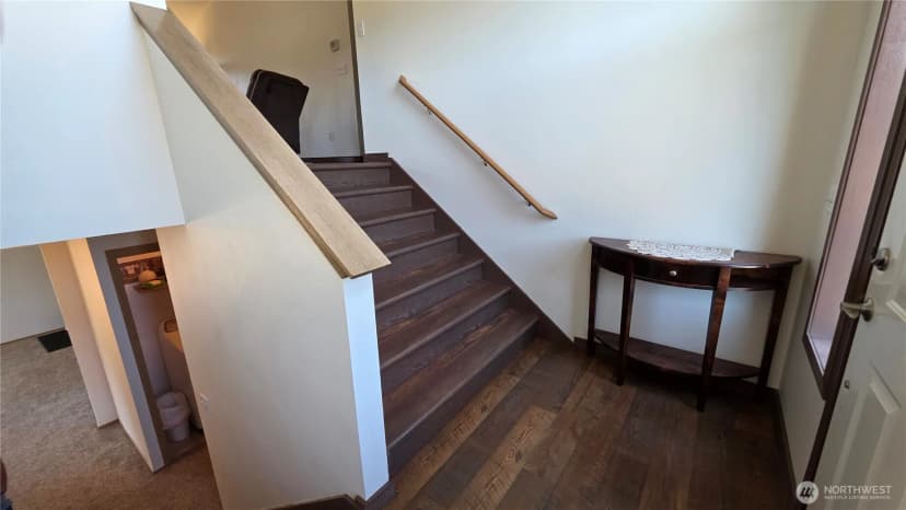 Property photo for 128 Berggren Road N, Eatonville photo 20