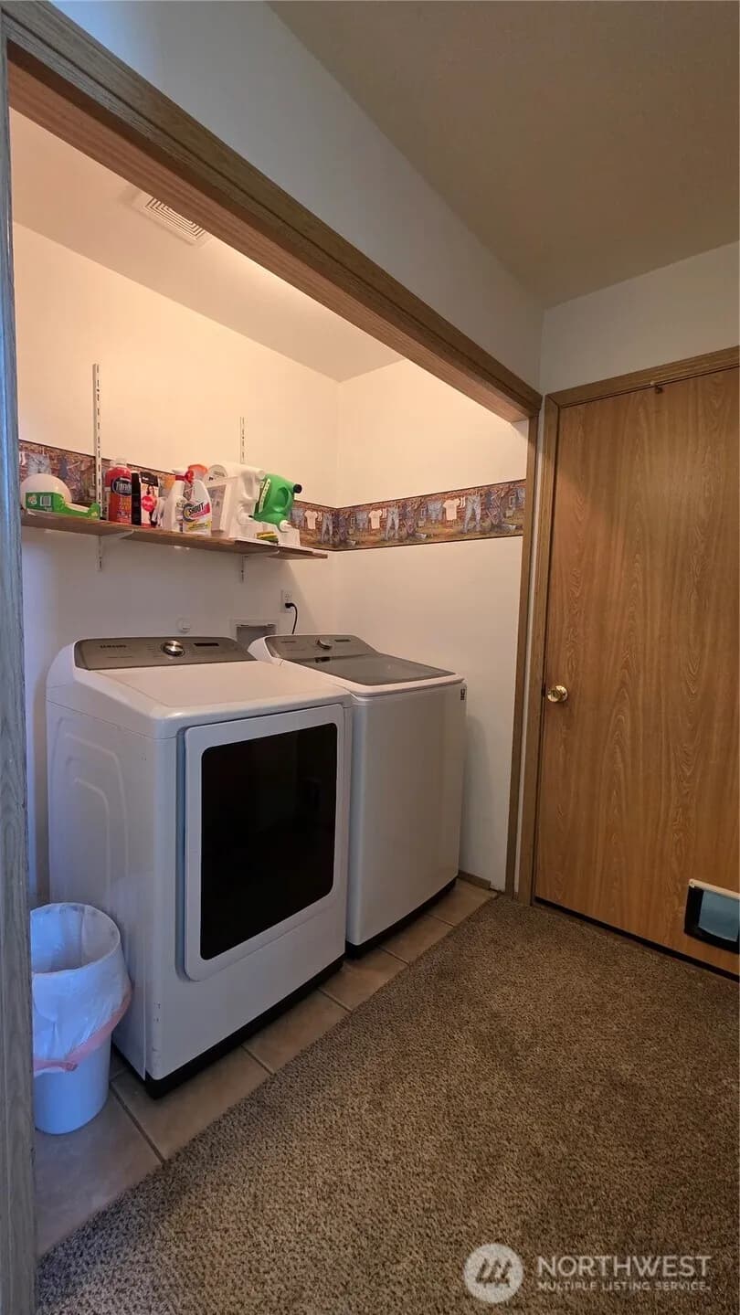 Property photo for 128 Berggren Road N, Eatonville photo 27