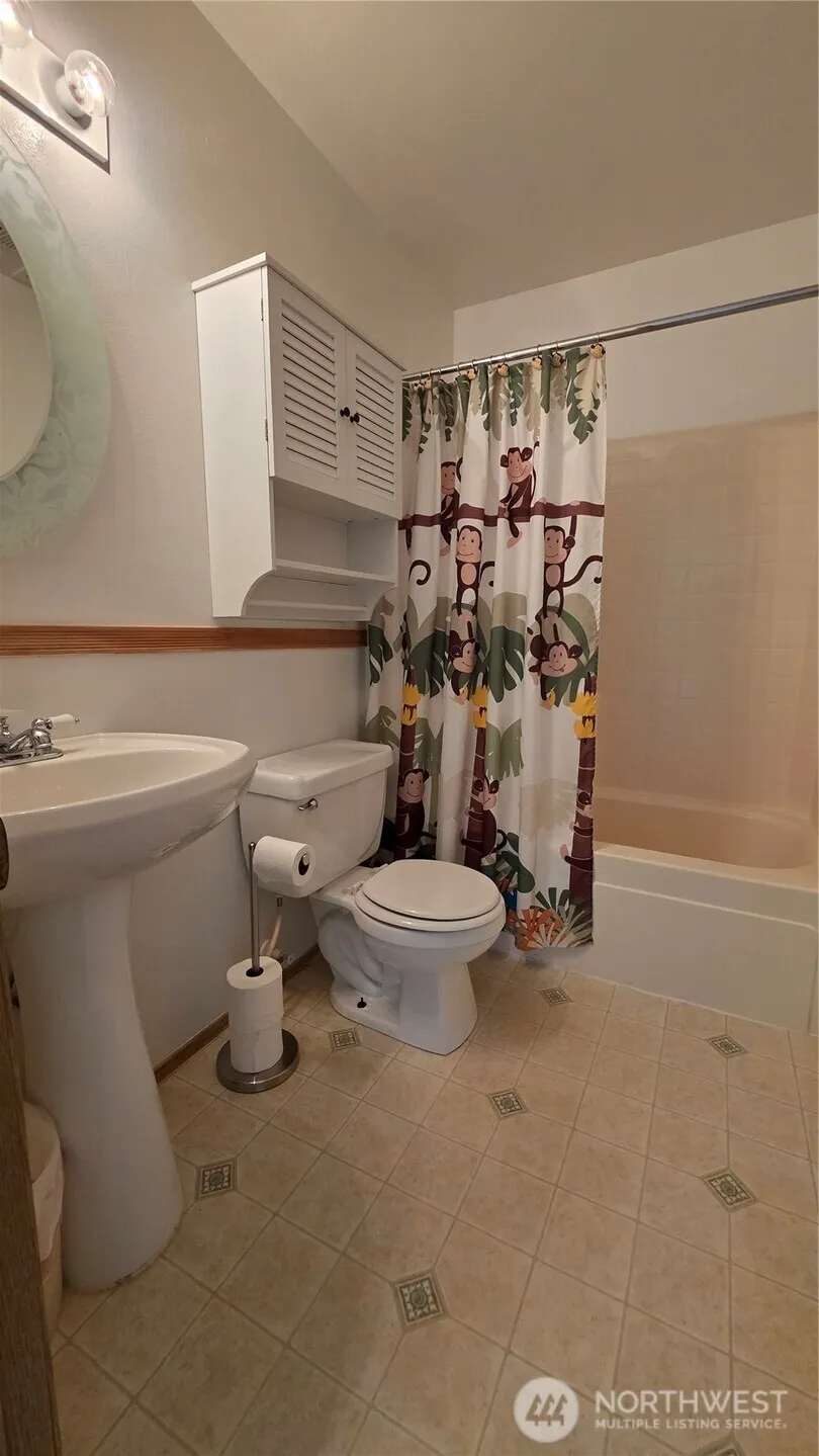 Property photo for 128 Berggren Road N, Eatonville photo 26