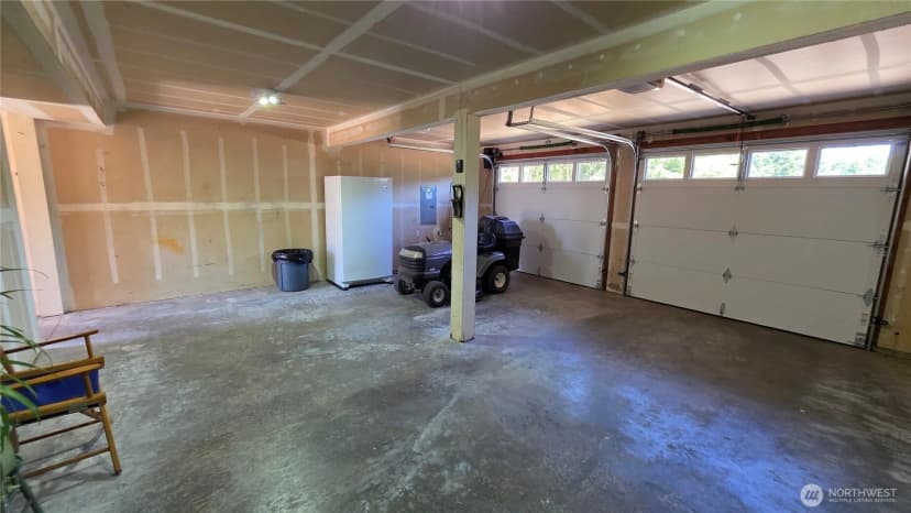 Property photo for 128 Berggren Road N, Eatonville photo 35