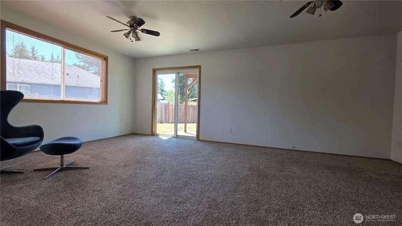 Property photo for 128 Berggren Road N, Eatonville photo 24