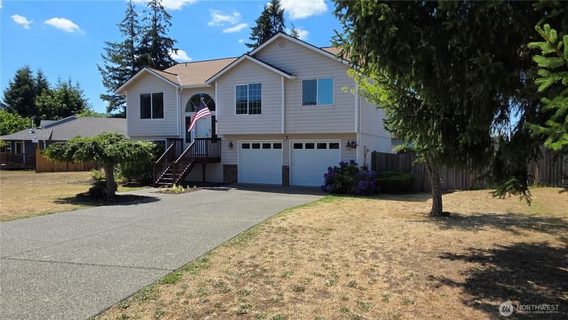 Property photo for 128 Berggren Road N, Eatonville