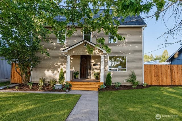 Property photo for 1024 H Street, Centralia