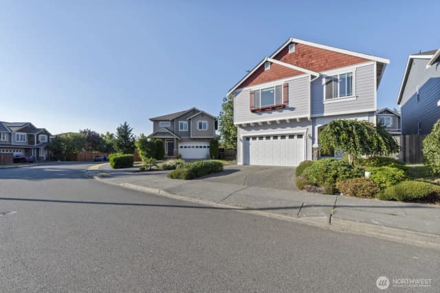 Property photo for 14611 46th Avenue Se, Bothell photo 2