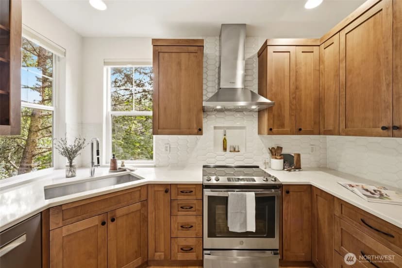 Property photo for 2300 Benson Road S #f5, Renton photo 8