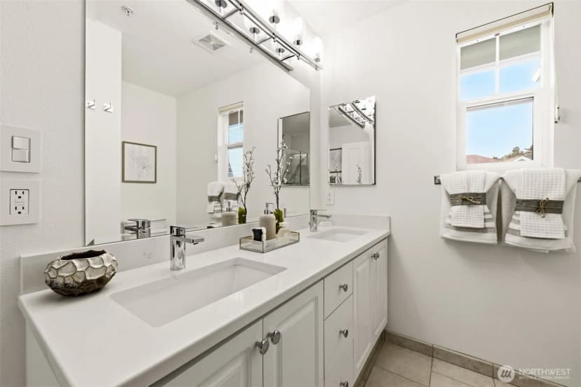 Property photo for 2300 Benson Road S #f5, Renton photo 16