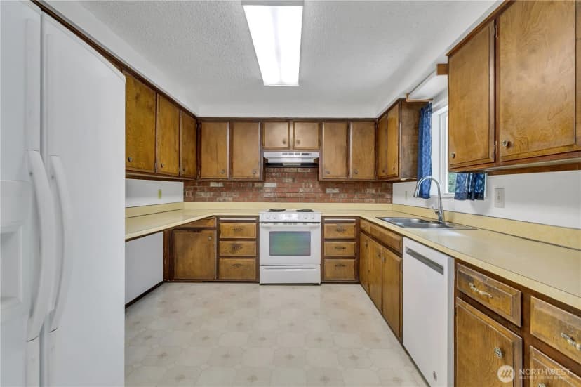 Property photo for 10074 Se 213th Place, Kent photo 10