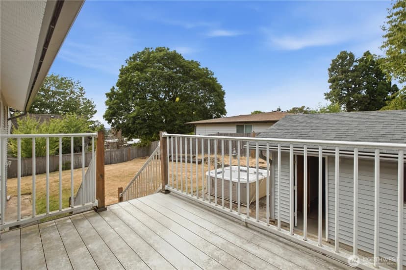 Property photo for 10074 Se 213th Place, Kent photo 24