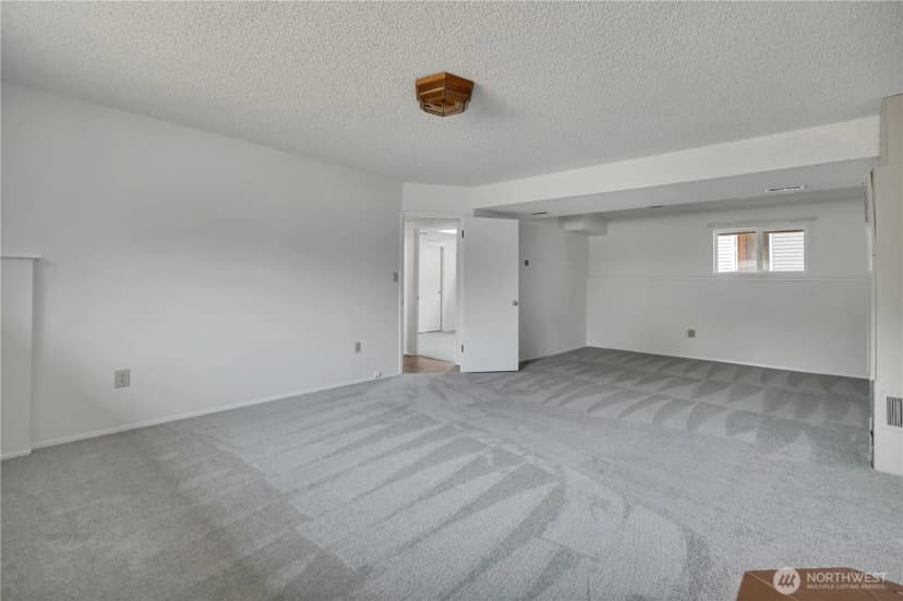 Property photo for 10074 Se 213th Place, Kent photo 20