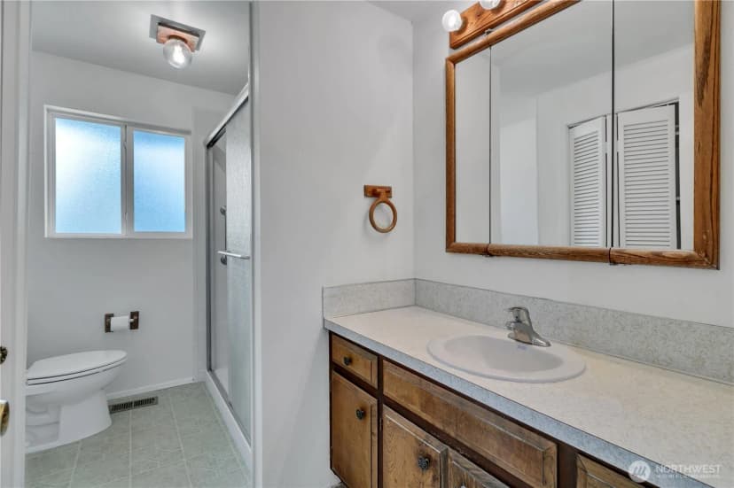 Property photo for 10074 Se 213th Place, Kent photo 16
