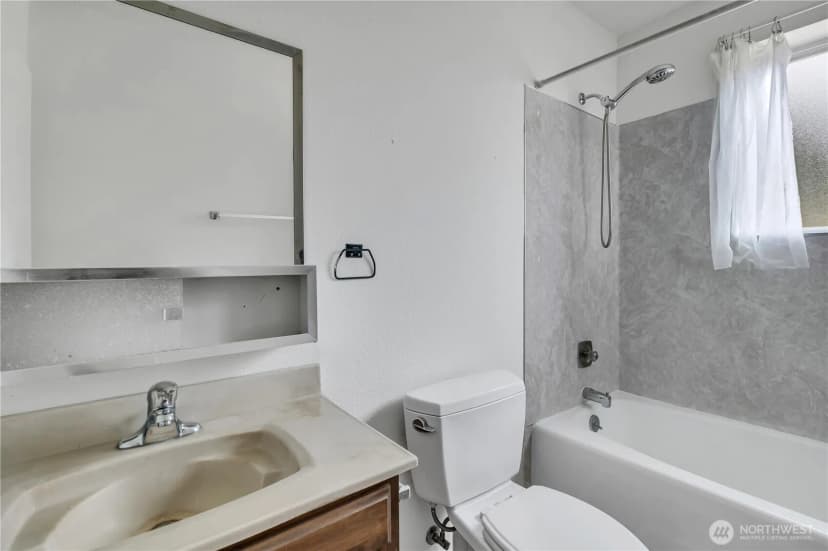 Property photo for 10074 Se 213th Place, Kent photo 23