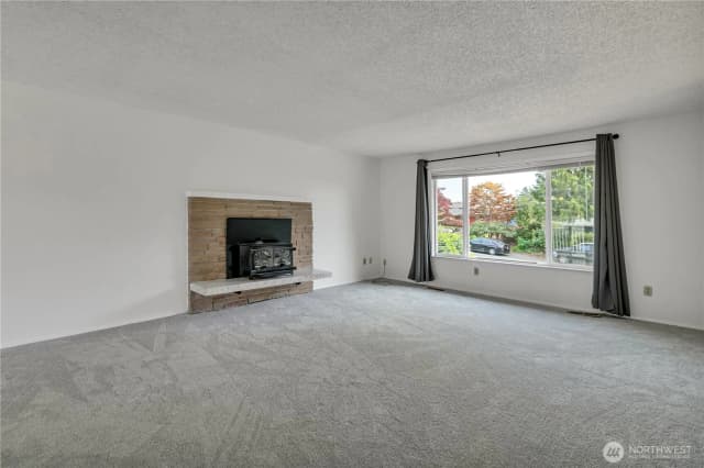 Property photo for 10074 Se 213th Place, Kent photo 5