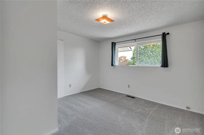 Property photo for 10074 Se 213th Place, Kent photo 15