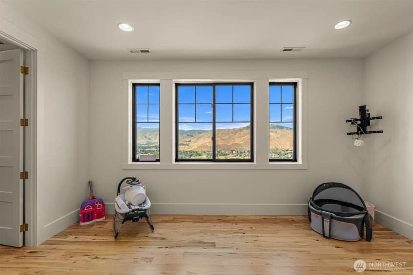 Property photo for 3900 Sky Crest, Wenatchee photo 30