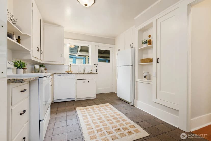 Property photo for 414 N 46th Street, Seattle photo 6