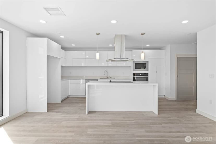 Property photo for 1019 Granary Avenue #412, Bellingham photo 7