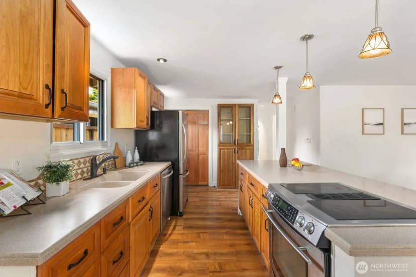 Property photo for 20605 12th Place S, Sea Tac photo 17